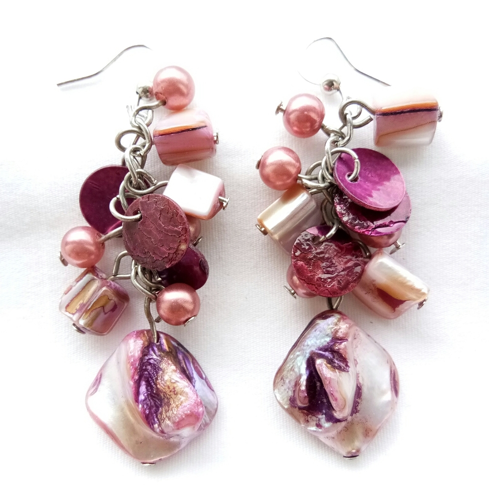 ❗2/$12❗Macy's Dangly Shell & Bead Earrings Purple
